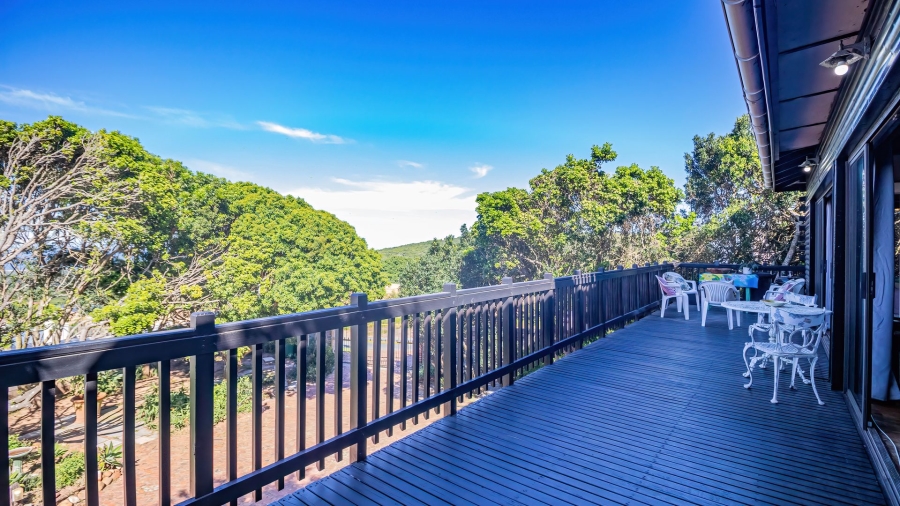 5 Bedroom Property for Sale in Lovemore Park Eastern Cape